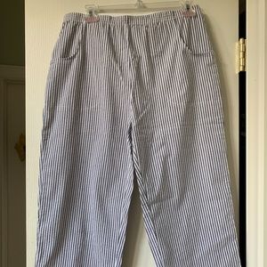 NWT Denim& Co. seersucker crops